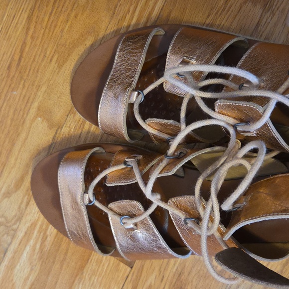 Lucky Brand Rose Gold Gladiator sandals 9.5 - Picture 7 of 7